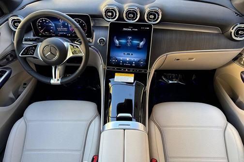 2026 Mercedes-Benz GLC 300 Base