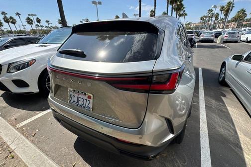 2022 Lexus NX 350h Premium