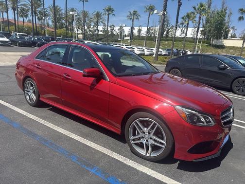 designo Cardinal Red Metallic 2015 Mercedes-Benz E-Class E 400