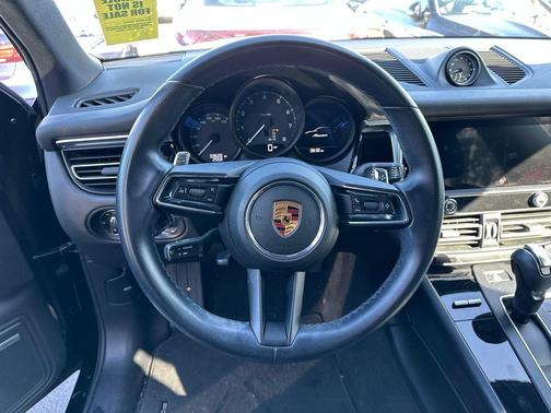 Black 2022 Porsche Macan Macan