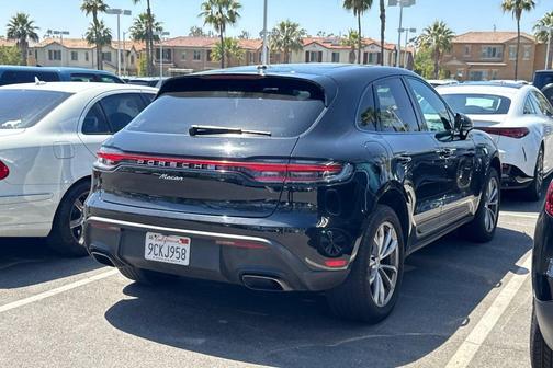 Black 2022 Porsche Macan Macan