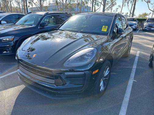 Black 2022 Porsche Macan Macan
