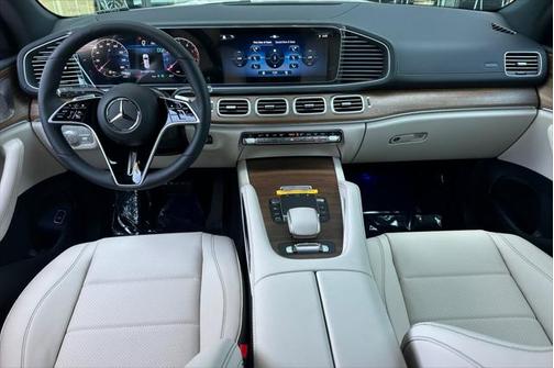 2025 Mercedes-Benz GLS 450 4MATIC