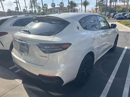 2024 Maserati Levante Modena Ultima