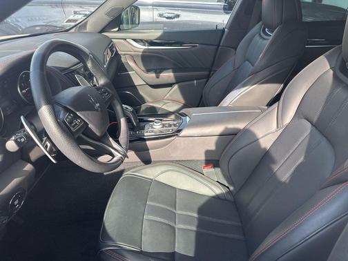 2024 Maserati Levante Modena Ultima