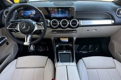 2025 Mercedes-Benz GLB 250 4MATIC