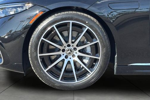 Obsidian Black Metallic 2022 Mercedes-Benz EQS 580 4MATIC