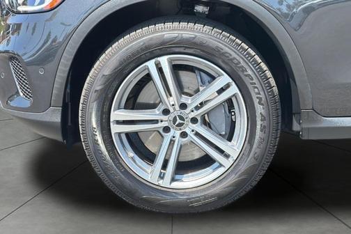 Graphite Gray Metallic 2022 Mercedes-Benz GLC 300 Base