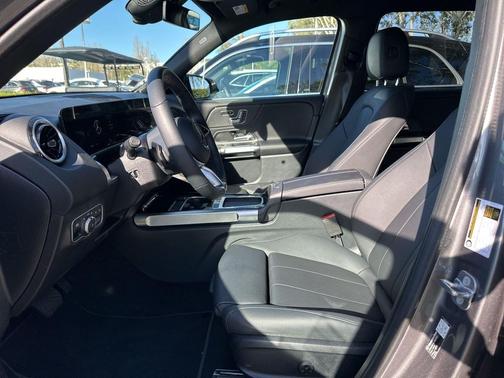 2026 Mercedes-Benz GLB 250 Base