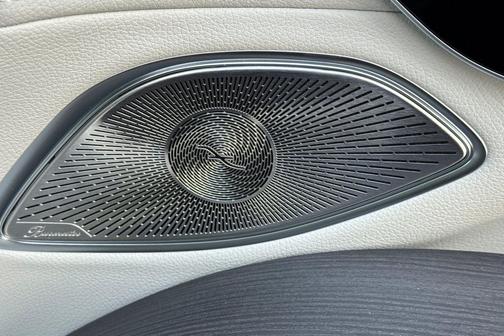 MANUFAKTUR Alpine Grey 2026 Mercedes-Benz EQS 400 400