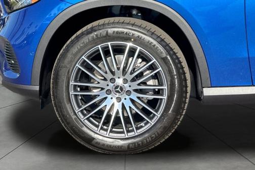 2026 Mercedes-Benz GLC 300 Base