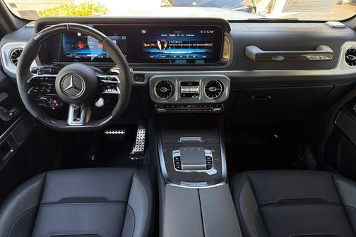 MANUFAKTUR Moonlight White Magno 2025 Mercedes-Benz AMG G 63 G 63 AMG