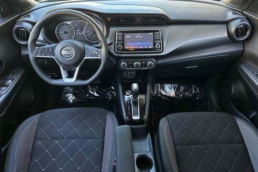 2020 Nissan Kicks S