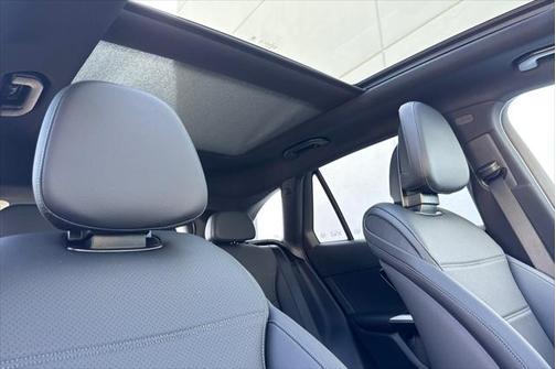 2025 Mercedes-Benz GLC 350e Base