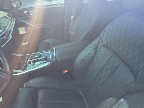 Black Sapphire Metallic 2024 BMW X5 xDrive40i
