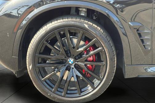 Black Sapphire Metallic 2024 BMW X5 xDrive40i