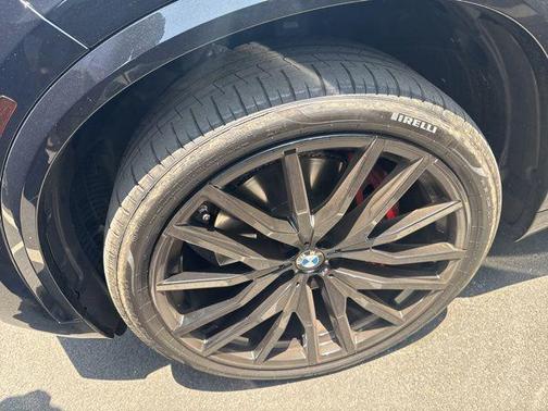 Black Sapphire Metallic 2024 BMW X5 xDrive40i