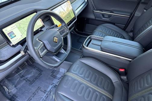 White 2026 Rivian R1T Dual Motor Large Pack