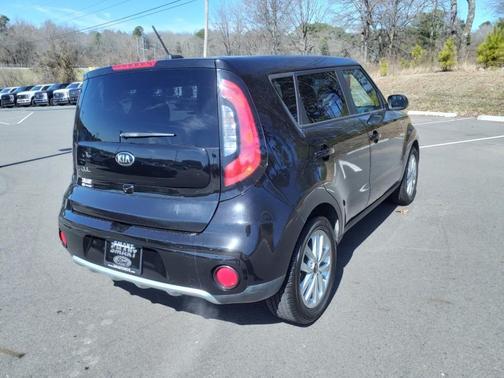 2017 Kia Soul +
