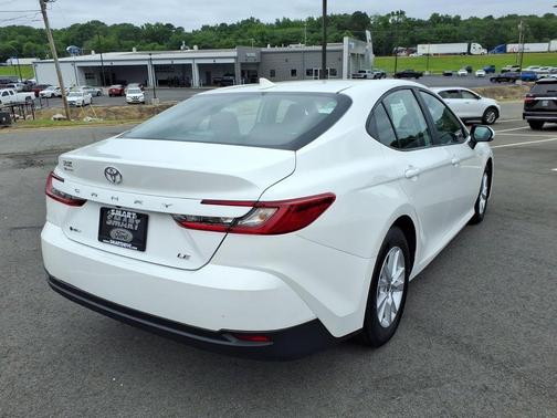Ice 2025 Toyota Camry LE