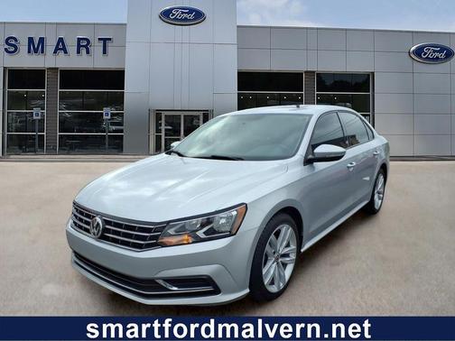 Reflex Silver Metallic 2019 Volkswagen Passat 2.0T Wolfsburg