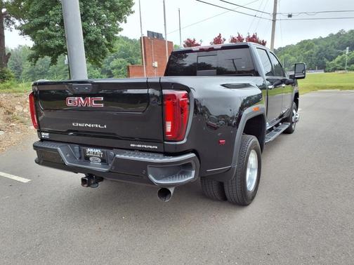 2022 GMC Sierra 3500 Denali