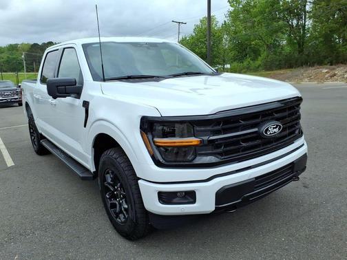 Oxford White 2026 Ford F-150 XLT