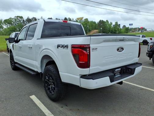 Oxford White 2026 Ford F-150 XLT