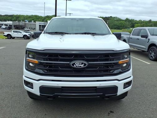 Oxford White 2026 Ford F-150 XLT
