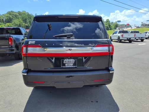 2019 Lincoln Navigator Select