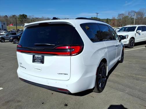 2025 Chrysler Pacifica Limited