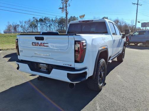 2024 GMC Sierra 2500 AT4
