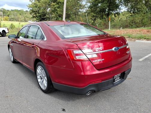 2016 Ford Taurus Limited