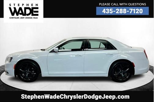 2022 Chrysler 300 S