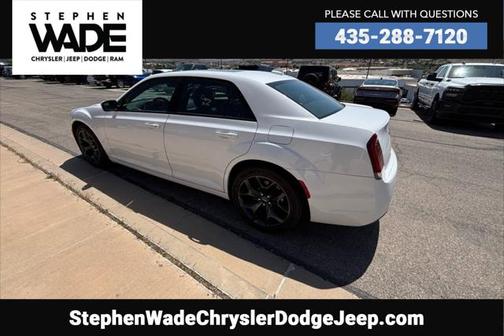 2022 Chrysler 300 S