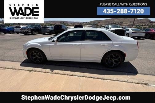 2022 Chrysler 300 S
