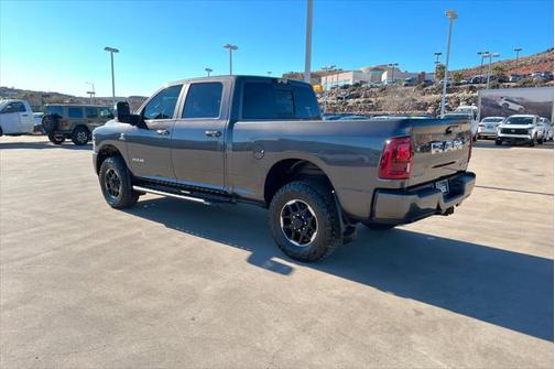2025 RAM 3500 Laramie Crew Cab 4x4 64' Box