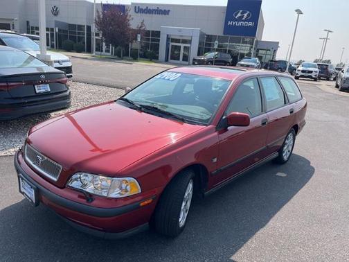 2000 Volvo V40 A