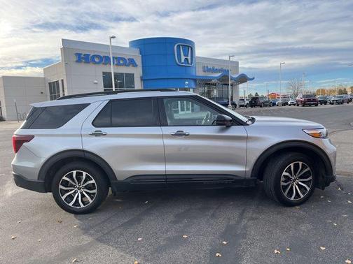 2021 Ford Explorer ST