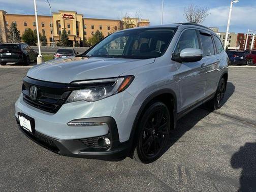 Gray 2022 Honda Pilot AWD Special Edition
