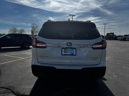 Crystal White Pearl 2019 Subaru Ascent Limited 8-Passenger