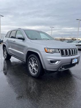 2018 Jeep Grand Cherokee Sterling Edition