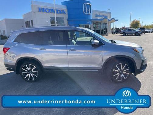 2022 Honda Pilot Touring 8-Passenger