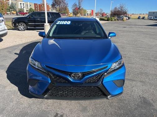 2019 Toyota Camry SE