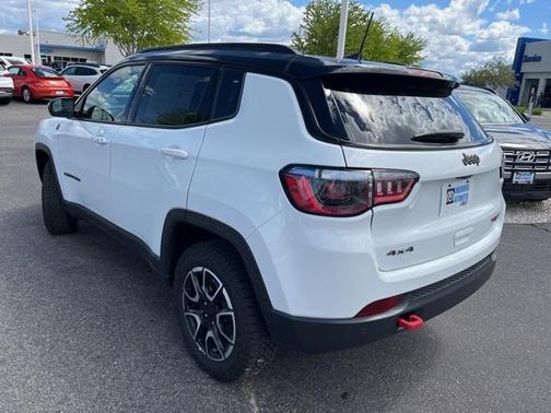 2024 Jeep Compass Trailhawk