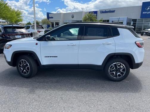 2024 Jeep Compass Trailhawk
