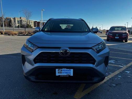 2020 Toyota RAV4 LE