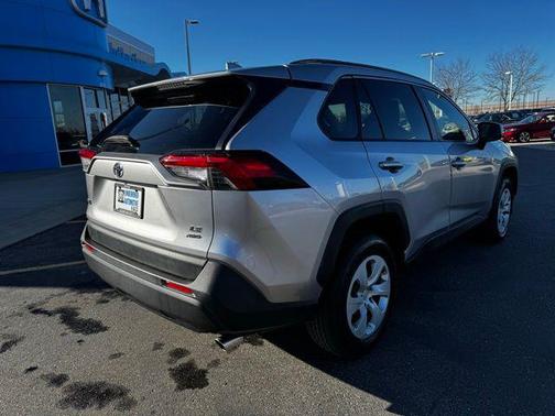 2020 Toyota RAV4 LE