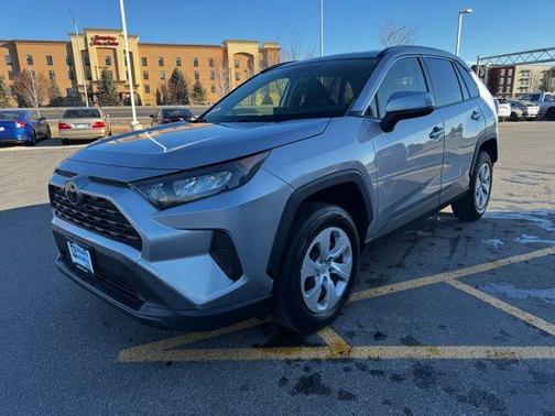2020 Toyota RAV4 LE
