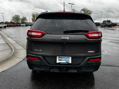 Granite Crystal Metallic Clearcoat 2018 Jeep Cherokee Latitude Plus